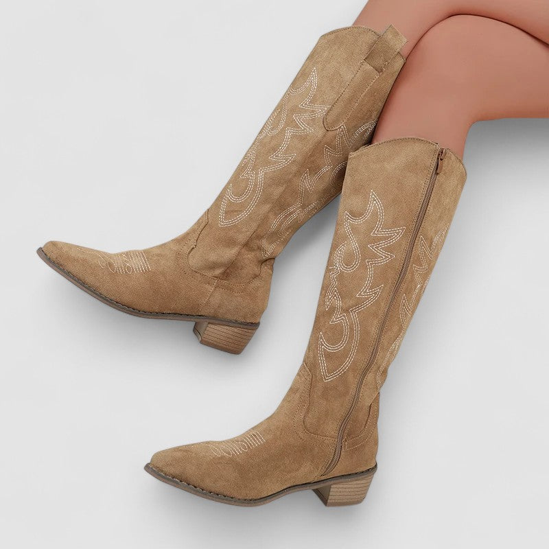 Valentina | Botas western bordadas de tacón bajo