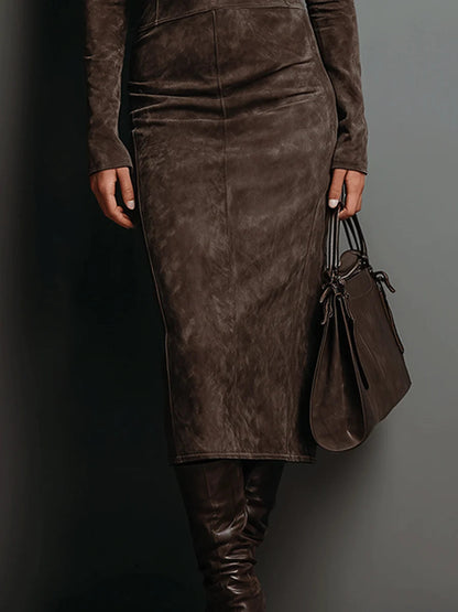 Fiorella | Vestido midi ajustado de cuello alto