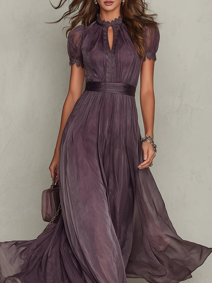 Prunelle · Vestido Maxi de Muselina Violeta con Cuello Corazón y Ribete de Encaje