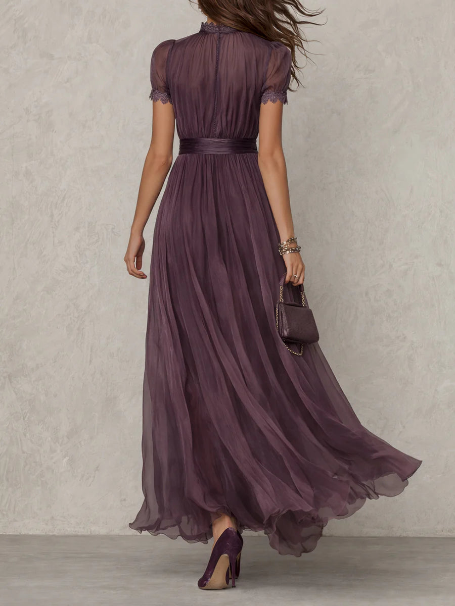 Prunelle · Vestido Maxi de Muselina Violeta con Cuello Corazón y Ribete de Encaje